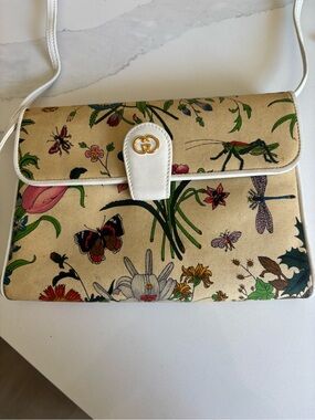 Authentic vintage Gucci Flora shoulder flap bag